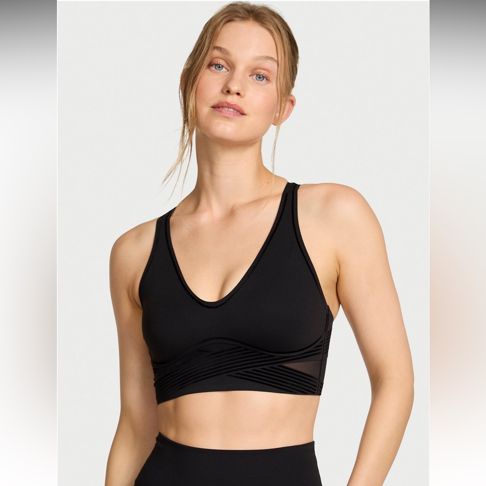 VSX Elevate Refined Contours Plunge Sports Bra